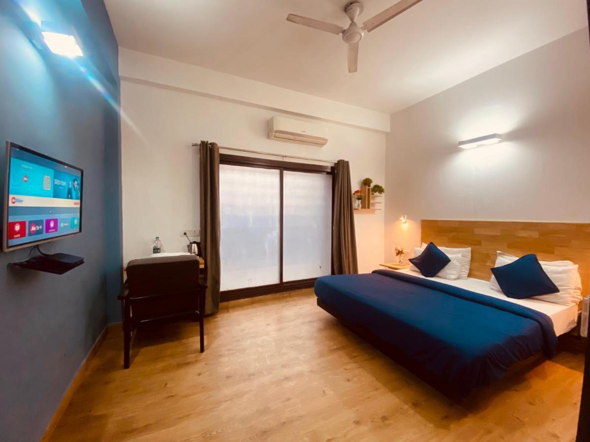 Divine Inn Couple Friendly Hotel Near Sector 51 Metro Station Noida Exterior photo
